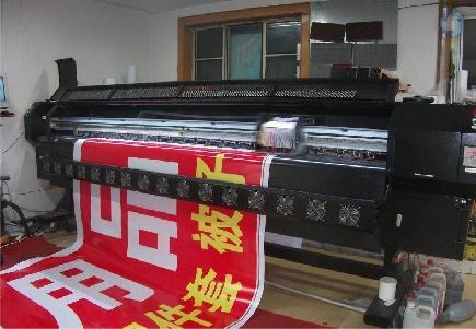泰州喷绘广告分辨率是多少？